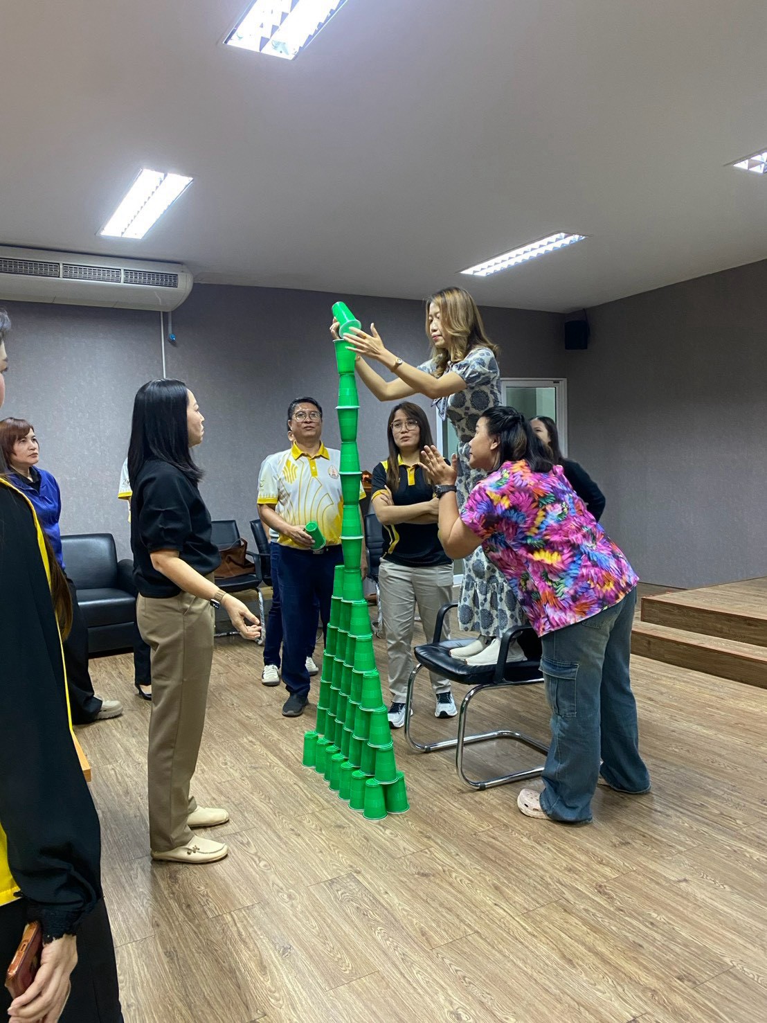 กองบริหารงานทั่วไป สำนักงานอธิการบดี มหาวิทยาลัยนครพนม จัดโครงการเสริมสร้างสุขภาวะในการทำงานและพัฒนาศักยภาพผู้นำ พัฒนาศักยภาพบุคลากรสู่การเป็นผู้นำยุคใหม่