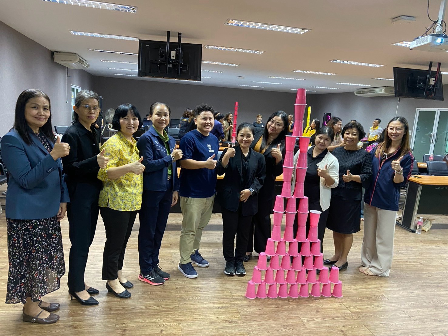 กองบริหารงานทั่วไป สำนักงานอธิการบดี มหาวิทยาลัยนครพนม จัดโครงการเสริมสร้างสุขภาวะในการทำงานและพัฒนาศักยภาพผู้นำ พัฒนาศักยภาพบุคลากรสู่การเป็นผู้นำยุคใหม่
