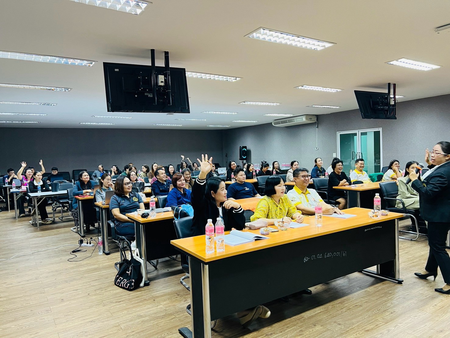 กองบริหารงานทั่วไป สำนักงานอธิการบดี มหาวิทยาลัยนครพนม จัดโครงการเสริมสร้างสุขภาวะในการทำงานและพัฒนาศักยภาพผู้นำ พัฒนาศักยภาพบุคลากรสู่การเป็นผู้นำยุคใหม่