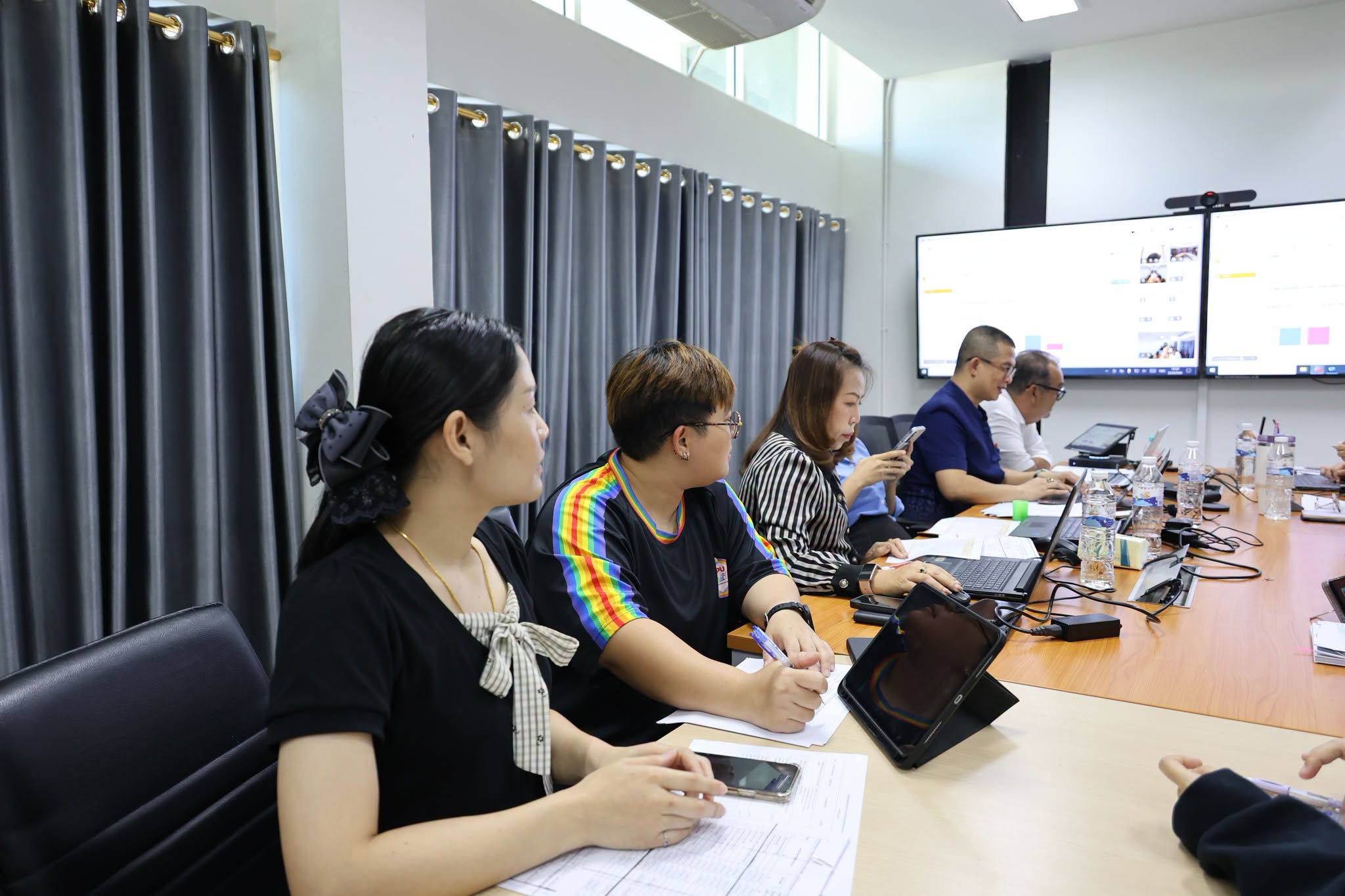 สำนักงานอธิการบดี ม.นครพนม ร่วมประชุมคณะกรรมการกลั่นกรองงบประมาณ ประจำปีงบประมาณ พ.ศ. 2570