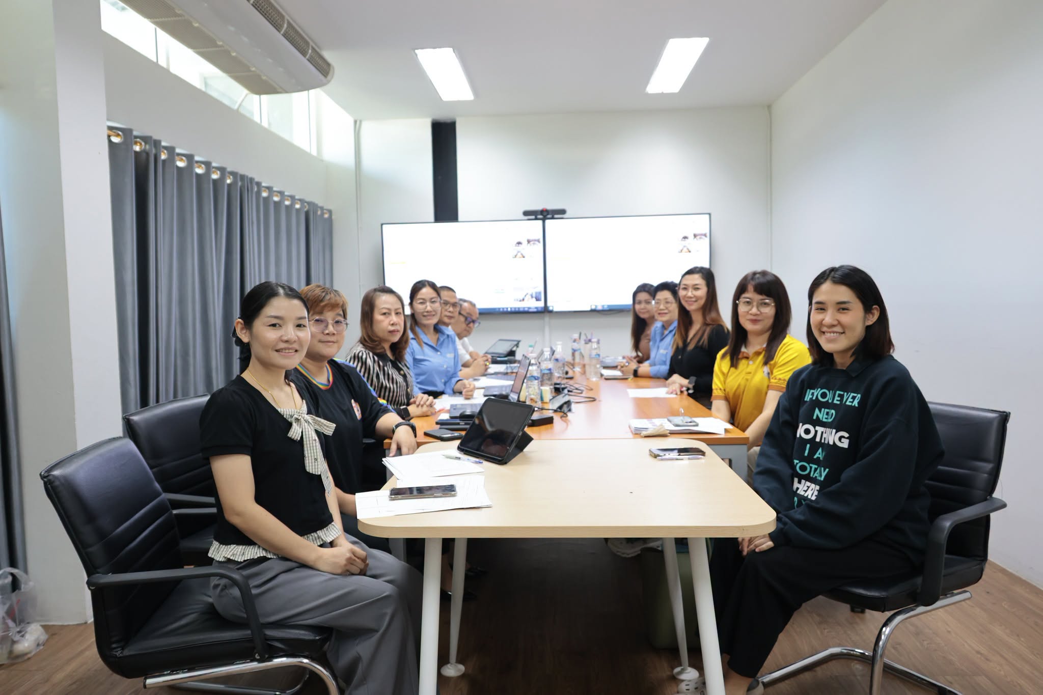 สำนักงานอธิการบดี ม.นครพนม ร่วมประชุมคณะกรรมการกลั่นกรองงบประมาณ ประจำปีงบประมาณ พ.ศ. 2570